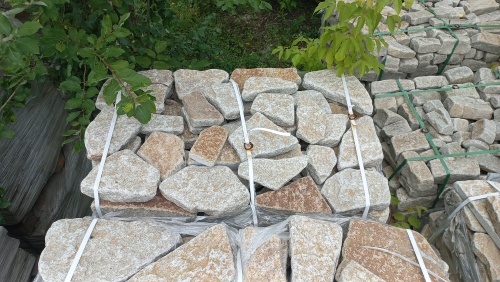 Гранитный плитняк галтованный для парковки купить в Курске