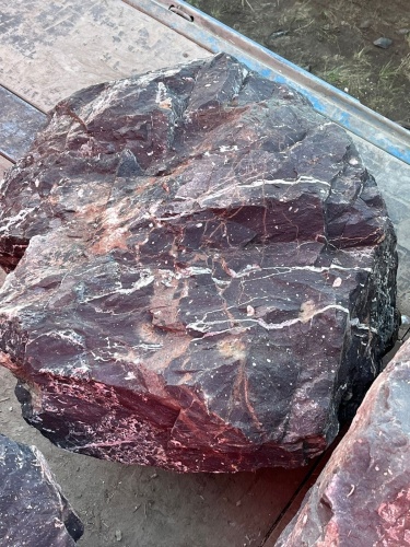 Камни для ландшафтного дизайна красно-фиолетовые 10-60 килограмм купить в Курске