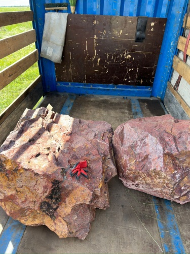 Ландшафтные глыбы красно-фиолетовые 200-1000 килограмм купить в Курске