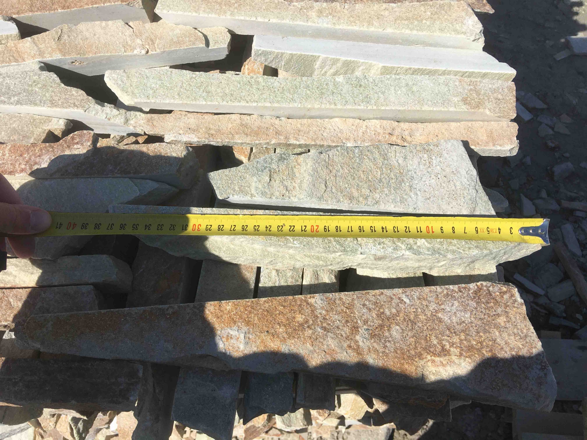 Горбушка златолит золотистый для облицовки купить в Курске