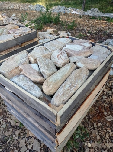 Златолит жёлтый, жёлто-зелёный глыбки и валуны для ланшафтного дизайна купить в Курске