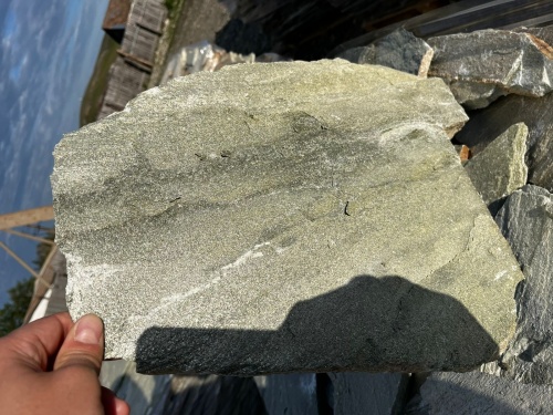 Плитняк златолит зелёный для цоколя, отмостки купить в Курске