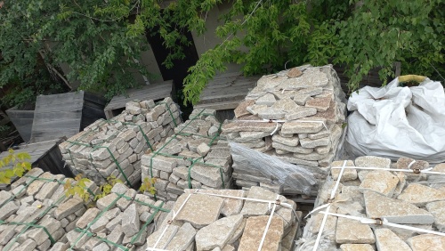 Гранитный плитняк галтованный для парковки купить в Курске