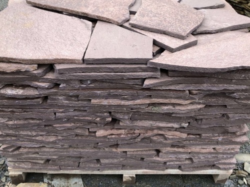 Плитняк лемезит бордовый для облицовки цоколя 20-25 мм  купить в Курске