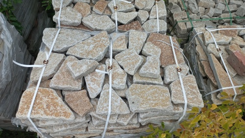 Гранитный плитняк галтованный для парковки купить в Курске