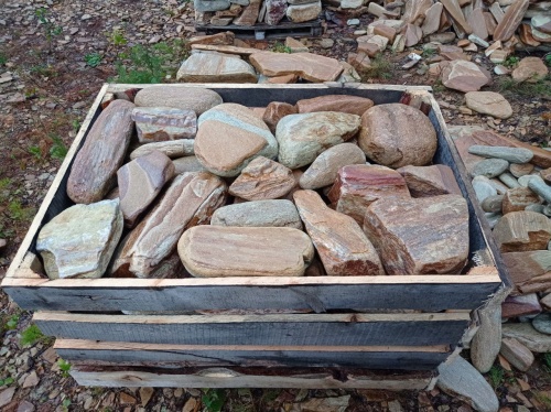 Златолит жёлтый, жёлто-зелёный глыбки и валуны для ланшафтного дизайна купить в Курске