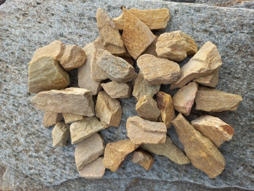 Златолит жёлтый декоративная каменная крошка купить в Курске